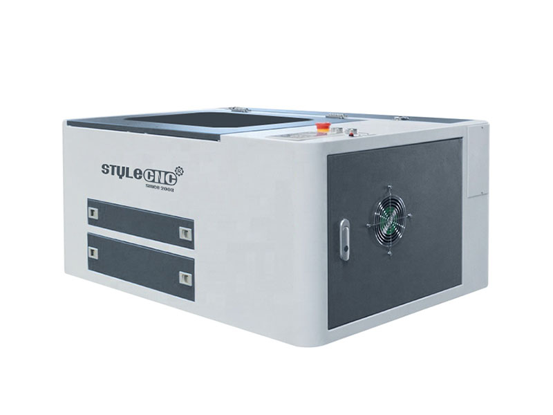 經(jīng)濟實惠的小型臺式激光雕刻切割機