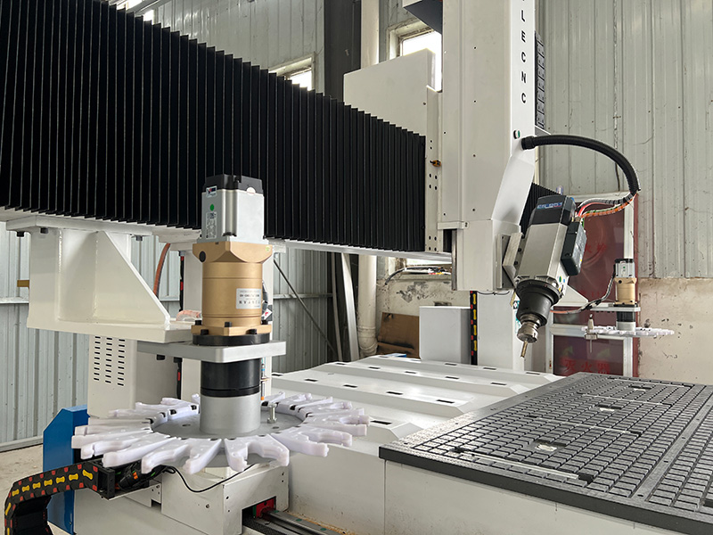 雙自動換刀裝置 雙自動換刀裝置