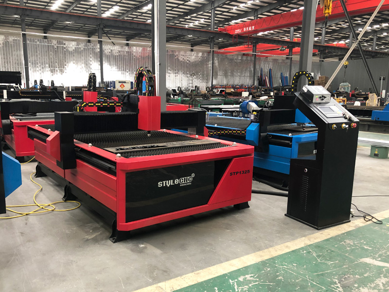 4x8 數(shù)控等離子切割工作臺(tái) 4x8 數(shù)控等離子切割工作臺(tái)