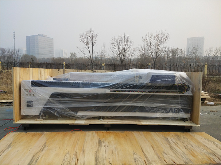 適用于木材和金屬的混合數(shù)控激光切割雕刻機 適用于木材和金屬的混合數(shù)控激光切割雕刻機