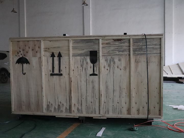 自動換刀數(shù)控雕刻機(jī)器包 自動換刀數(shù)控雕刻機(jī)器包