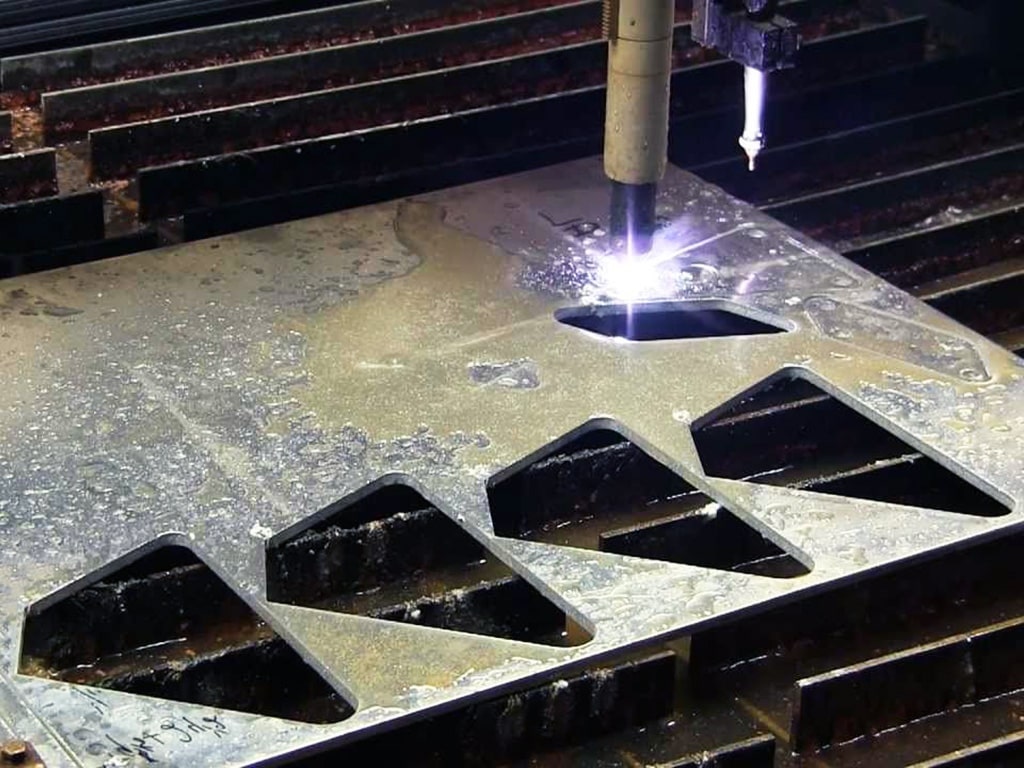 自動(dòng)等離子切割工作臺(tái)切割不銹鋼板