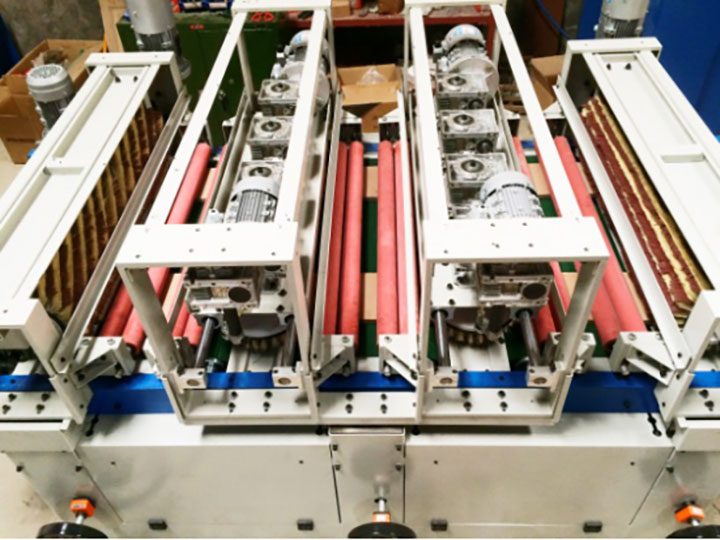 數(shù)控木材砂光機(jī) 數(shù)控木材砂光機(jī)