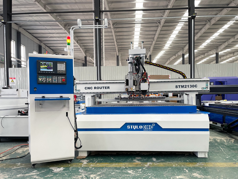 用于定制櫥柜制造的智能嵌套數控雕刻機