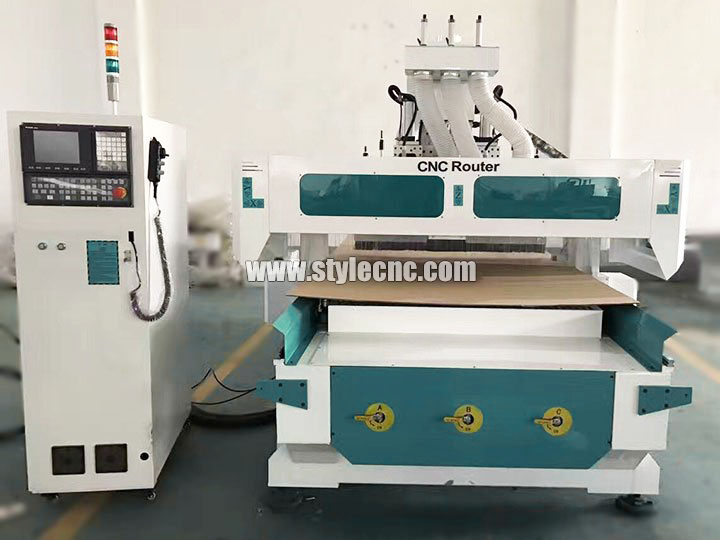 帶鉆座的雙主軸數(shù)控櫥柜制造機(jī)