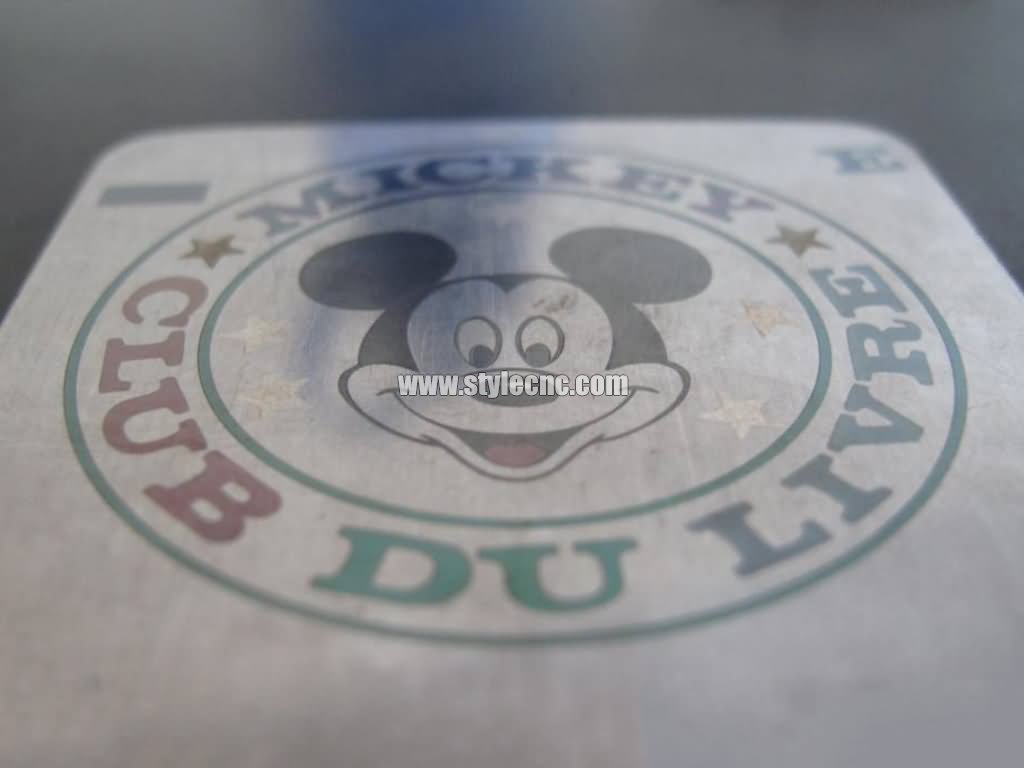 MOPA光纖激光雕刻機在不銹鋼上打標顏色