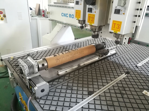 帶車床附件的氣動(dòng)自動(dòng)換刀數(shù)控雕刻刻機(jī) 帶車床附件的氣動(dòng)自動(dòng)換刀數(shù)控雕刻刻機(jī)