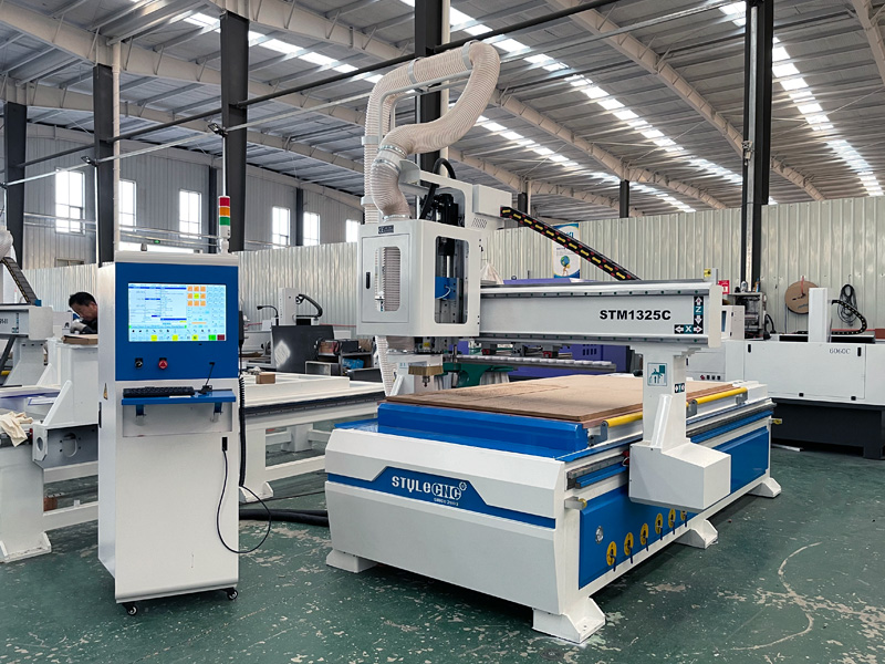 工業(yè) 4x8自動(dòng)換刀CNC木工雕刻機(jī) 工業(yè) 4x8自動(dòng)換刀CNC木工雕刻機(jī)