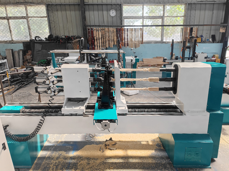 用于木材車削的自動數控仿形車床