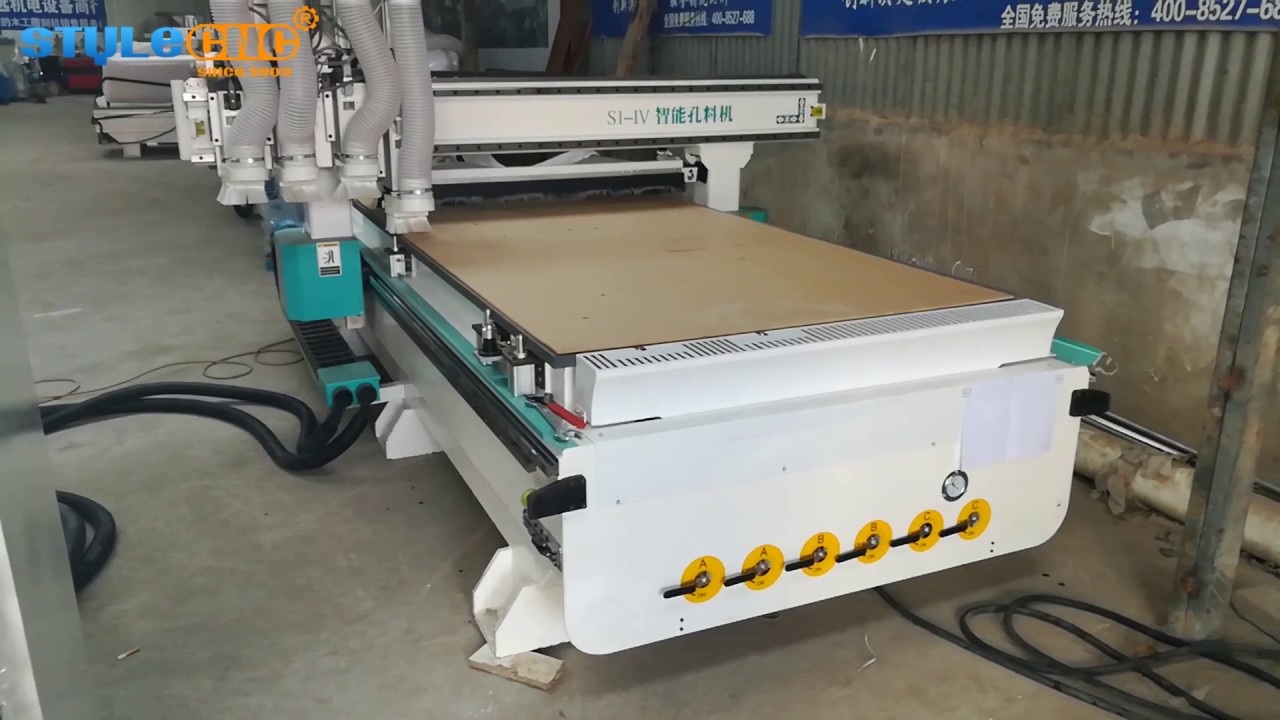 帶雙工作臺的木門制造數控雕刻機 帶雙工作臺的木門制造數控雕刻機